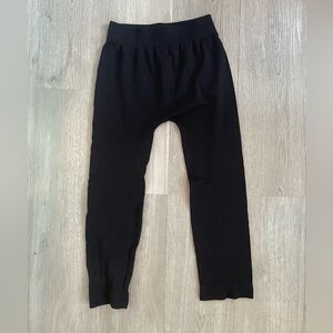 NWOT Nikibiki Black Capri Lounge High Waisted Leggings One Size